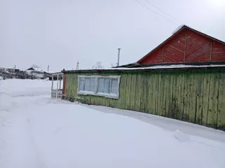 Земельный участок площадь 2190 +/- 33 кв.м. кадастровый номер 14:32:140101:83 и 
Жилое здание, площадь  83.5 кв.м., кадастровый номер 14:32:140101:1667 вид права, доля в праве: Общая долевая собственность 1/2
Расположенные по адресу Республика Саха, у. Хангаласский, с. Октемцы, ул. Эркээни, д. 5