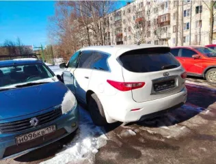 Infiniti JX, 2013, 262 л.с., 200 000 км, полный привод, АКПП, транспортное средство – легковой автомобиль, марка/модель – Infiniti JX, год выпуска – 2013, VIN – 5N1AL0MM2DC356782.