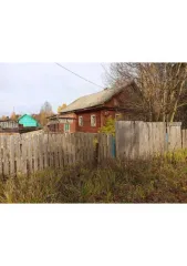 Жилой дом площадью 43.9 кв.м и земельный участок площадью 1615 кв.м. Адрес: Ленинградская область, Бокситогорский район, поселок Заборье, улица Кооперативная, дом 47. Кадастровый номер дома: 47:18:0424001:1356. Кадастровый номер участка: 47:18:0424001:22. Назначение участка: земли населенных…