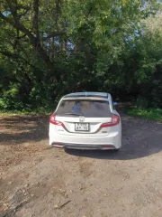 Автомобиль Honda Jade 2016 года выпуска, VIN FR5-1002759. В отличном состоянии.