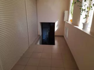 Административное здание, кадастровый номер 07:09:0102036:48, площадь 994,6 кв.м., этажей 4., Адрес: Кабардино-Балкарская республика, г.Нальчик, ул.Щорса, д.6, Имеются запрещения регистрации, а также 
Право аренды земельного участка 07:09:0102036:25 Площадь уточненная 387 кв.м. По адресу…