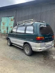 Автомобиль Mitsubishi Delica, 1990 года выпуска, цвет – зеленый, государственный номер А810РС41, номер кузова (прицепа) PE8W0114479, номер двигателя CD6899, мощность двигателя – 125 л.с, объем двигателя – 2476 куб. см. Автомобиль Mitsubishi Delica, 1990 года выпуска, цвет – зеленый, государственный…