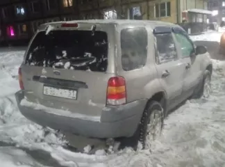 Ford Escape XLT, 2001 года выпуска, VIN 1FМYU03В71КF44761, цвет серый.