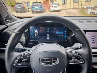 Geely Monjaro 2024, 238 лс, 30000 км, полный привод, АКПП; VIN: LB37852D3RS072161; год выпуска - 2024