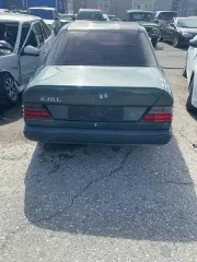 Mercedes-Benz 230E, г/н отсутствует, VIN: WDB1240231A439208. Цвет серо-зеленый. 1987 г.в. (Рег. номер ПИБИ 86-003806). Размер снижения цены - 60%. Проверка исправности не проводилась. Погрузка и транспортировка осуществляется силами покупателя. Автомобиль продается в текущем состоянии, без…