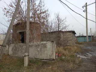 Нежилое здание с земельным участком расположенное по адресу: г. Ачинск, пр. Лапенкова, зд. 5Д Ценовое предложение не менее цены экономической нецелесообразности. В соответствии с информационным сообщением 
Год ввода в эксплуатацию: 1984 
Количество подземных этажей : 1 
Вид ограничений и…