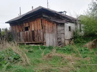 1/4 доли дома 74,3 кв.м и 1/4 доли участка 1883 кв.м, Челябинская область, п Наваринка. 1/4 доля в праве на жилое здание, площадь: 74,3 кв.м., кадастровый номер: 74:01:0804001:442 и 1/4 доля в праве на земельный участок, площадь: 1 883 кв.м., категория земель: Земли населенных пунктов, разрешенное…