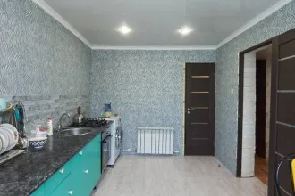 Дом и участок 91,6/641 м², Ярославль: жилое здание площадью 91,6 м², кадастровый номер 76:23:041002:508, и земельный участок площадью 641 м², кадастровый номер 76:23:041002:157, расположенные по адресу: Ярославская область, г. Ярославль, ул Гагарина (в районе №67а), СНТ "Нефтяник-1", д.304