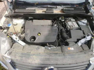 Ford Kuga, VIN WF0RXXGCDRBD27572.