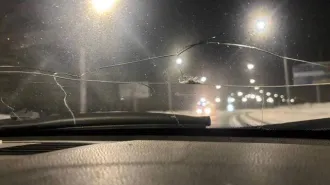 BMW 3 Series 2005 года, 150 лс, пробег 317195 км, АКПП. Автомобиль легковой BMW 320I, 2005 г.в., двигатель N46B20BA-A233H366, VIN: WBAVA71020KP93250, шасси (рама) отсутствует.