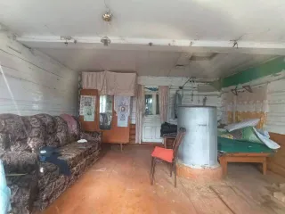 1/4 доли дома и участка, здание 34,4 кв.м., участок 5000 кв.м., Мордовия, здание, кадастровый номер 13:01:0430002:318, площадь 34,4 кв.м., общая долевая собственность, доля в праве 1/4, адрес местонахождения: Республика Мордовия, район Ардатовский, село Жабино, ул. Верхняя, д. 14, и земельный…