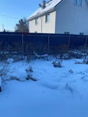 Дом 69,2 кв.м, участок 893 кв.м, Иркутская область Жилой дом с земельным участком площадью 69,2 кв. м, 2 этажа, адрес: Российская Федерация, Иркутская область, Иркутский район, 600 м южнее с. Смоленщина, садоводческое некоммерческое товарищество "Нива-1", ул. Железнодорожная, кадастровый номер…