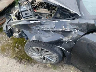 Lexus ES 2018 года выпуска, VIN: JTHB11B1302004841.