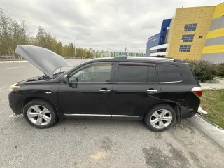 Toyota Highlander 2011 Toyota Hilux, 2011 г.в., VIN: JTEES42A802183919, цвет: черный ГРЗ: К385ХЕ186 С имуществом можно ознакомиться в рабочие дни с 10:00 до 15:00 по предварительной записи по номеру телефона +79220700233 у организатора торгов. Ознакомление с имуществом происходит путем его осмотра…