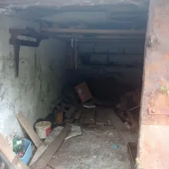 Нежилое здание гаража 16,9 кв.м с земельным участком 23 кв.м Пермский край 1-этажное нежилое здание гаража площадью 16,9 кв.м (59:09:0016503:537) по адресу: Пермский край, г. Лысьва, г.м. «п. Комсомольский от ул. Гайдара», 1 ряд, 26 место с земельным участком площадью 23 кв.м (59:09:0016503:28) по…