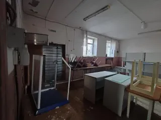 Нежилое помещение 137,9 кв.м. Удмуртская Республика Нежилое помещение общей площадью 137,9 кв.м., с кадастровым номером 18:17:108004:215, по адресу: Удмуртская Республика, Можгинский район, с. Черемушки, ул. Макаренко, д. 1, пом. 78,79,80,81. Вид ограничений и обременений: Обременения и ограничения…