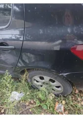 Peugeot 307 2004 года, 109 лс, VIN: VF33CNFUE83337021. Не на ходу, сломана коробка передач.