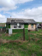 1/3 доля на земельный участок и дом в Московской обл, д. Ревякино Земельный участок с жилым домом площадью 33,8 кв.м., общей площадью 700 кв.м., доля в праве 1/3, расположенный по адресу: Московская область, Наро Фоминский район, с.п. Волченковское, д. Ревякино, уч. 26а, с кадастровым номером…