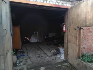 Нежилое здание, площадь: 34,2 кв.м., кадастровый номер: 59:26:0590504:293 и земельный участок, площадь: 36,8 кв.м., категория земель: Земли населенных пунктов, разрешенное использование: Для эксплуатации гаража, кадастровый номер: 59:26:0590504:112, Адрес  местоположение : Пермский край, городской…