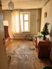 Квартира с кадастровым номером 33:08:170121:495, общая площадь 72,1 кв.м. Кадастровая стоимость 1395610.86. Расположена на 1 этаже здания с кадастровым номером 33:08:170121:279. Год ввода в эксплуатацию 1990. Доля в праве 100%.