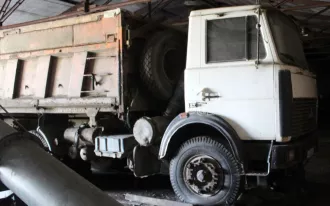 Автомобиль МАЗ 551605 225  идентификационный номер  VIN  Y3M55160560007432, год выпуска 2006, кузов № 2756, цвет белый 