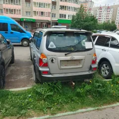 Hyundai Terracan, 2002 года, 103 лс, 400000 км, АКПП. Транспортное средство HYUNDAI TERRACAN, 2002 г.в., VIN KMHNM81WP2U041007, гос.номер А771УВ124, собственность. Авто не на ходу, неисправлен двигатель, передний мост не подключается. Пробег около 400000 км, аккумулятор старый, не рабочий. Коробка…