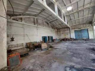 7 объектов конкурсной массы, имущественный комплекс по адресу: Чувашская Республика, г. Канаш, Ульяновское шоссе:  
1. Материальный склад кадастровый №21:11:240201:1986,  
2. Забор из железобетонных плит из железных листов с пятью воротами, протяженность 1572 п.м., кадастровый №21:11:000000:1287, …