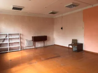 Нежилое здание начальной школы площадью 315,2 кв.м, расположенное по адресу: Россия, Челябинская область, Уйский район, с. Маслово, ул. Советская, д.2. Кадастровый номер здания: 74:22:4001002:431. Вместе с земельным участком общей площадью 1794 кв.м, кадастровый номер участка: 74:22:4001002:32…