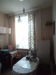 1/2 доли в общей долевой собственности на квартиру общей площадью 31,5 кв.м., находящуюся по адресу: Россия, Чувашская Республика, г. Канаш, ул. 30 лет Победы, дом 111, квартира 1, с кадастровым номером 21:04:060201:1649.