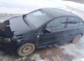 Volkswagen Polo, 2013 года, 105 лс, 165551 км, черный, VIN XW8ZZZ61ZEG019772, находящийся в залоге у ООО «СФО ПРИМА-ФИНАНС».
