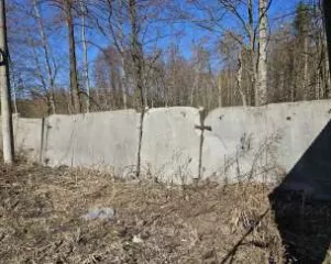 Земельный участок, площадью: 1 000 кв. м, Кадастровый номер: 32:02:0050601:365, Местоположение установлено относительно ориентира, расположенного за пределами участка. Ориентир жилой дом. Участок находится примерно в 1950 м, по направлению на юго запад от ориентира. Почтовый адрес ориентира…