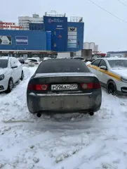 Honda Accord 2003 года, 190 лс, 249179 км, АКПП. Легковой автомобиль находится на ходу. Аккумулятор разряжен, зарядка аккумулятора не дала результатов. Колеса спущены. Автомобиль не товарного вида. Требуется текущий ремонт автомобиля: не стабильная работа двигателя внутреннего сгорания, неисправен…