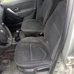 Renault Logan 2017 года, VIN X7L4SRAV458820955. Цвет серый, регистрационный знак К 915 ОО 76. ПТС 77 ОТ №070523, СТС 99 32 № 043924. Пробег 297031 км.