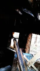 Жилой дом (после пожара), площадь: 33,7 кв.м., кадастровый номер: 30:07:250601:2427, земельный участок, площадь: 618 кв.м., кадастровый номер: 30:07:240103:1317. Категория земель: земли населенных пунктов, вид разрешённого использования: для ведения личного подсобного хозяйства. Ограничение прав и…