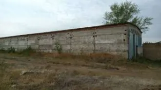 Зерносклад № 2, площадь 821,00 кв. м., год постройки 1982, кадастровый номер: 56:30:0601001:212, адрес: Оренбургская область, Сорочинский район, с. Михайловка Первая, ул. Школьная, дом 53.
