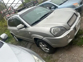 HYUNDAI TUCSON 2.0 GLS MT, 2004, Легковой автомобиль марки HYUNDAI TUCSON 2.0 GLS MT, 2004 г.в., цвет серебристый, г/н У141ОK43, VIN: KMHJN81BP5U033987, Легковой автомобиль марки HYUNDAI TUCSON 2.0 GLS MT, 2004 г.в., цвет серебристый, г/н У141ОK43, VIN: KMHJN81BP5U033987, местонахождение: Кировская…