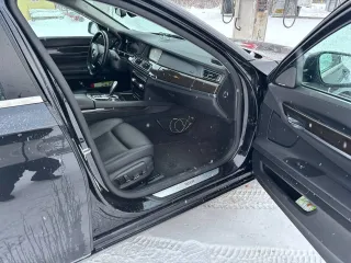 BMW 7 Series 2015 Легковой автомобиль, марка: BMW 7 Series, 2015 г.в., VIN X4XYF41110DZ85680 Находится в залоге в АО «МС Банк Рус».