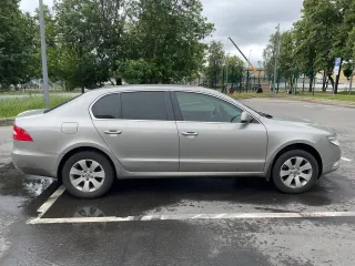 SKODA Superb, 2012, легковой автомобиль марки SKODA, модель Superb, год выпуска 2012, идентификационный номер (VIN): TMBAB83T2D9027351. Ознакомление с имуществом: можно ознакомиться по месту нахождения: г. Москва ул. Плеханова д. 27 к. 1, предварительно согласовав время с финансовым управляющим по…