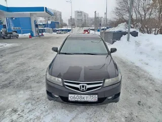 Honda Accord 2006 года, 190 лс, 395476 км, АКПП. Автомобиль марки HONDA модель Accord, 2006 г.в., VIN-номер JHMCL96806C220561.