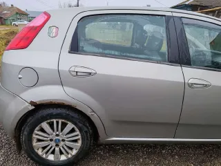Fiat Punto 2007 легковой автомобиль, марка: Fiat, модель: Punto, год изготовления: 2007, цвет: серо-песочный, VIN: ZFA19900001271276, мощность двигателя, л. с. (кВт): 77 (57), кузов №: ZFA19900001271276. С имуществом можно познакомиться по предварительной договоренности с организатором торгов по…