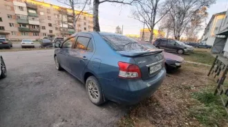 Toyota Belta 2012 года выпуска, государственный регистрационный знак Р833МК27.