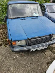 ВАЗ 21074 автомобиль сине-зеленого цвета, г/н Х034ТН193 с ключами от автомобиля. Документы отсутствуют. Вид транспорта: легковой автомобиль. Государственный регистрационный знак: Х034ТН193. Марка: ВАЗ. Модель: 21074.