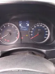 Хендай Солярис 2016 года, седан. VIN: Z94CT41CAHR555437. Год выпуска: 2016, цвет черный, механическая коробка передач. ПТС: 39 УМ 972050, госномер: В894УЕ09. Бензиновый двигатель № G4FA GW465471, мощность 107 л.с. Кузов №: Z94CT41CAHR555437, экологический класс 5. Разрешенная максимальная масса…