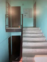 Квартира 32.5 кв.м, Республика Калмыкия, Целинный район, с. Троицкое, ул. Номто Очирова, д. 1А, кв. 23. Кадастровый номер 08:09:310130:375. Состоит из одной жилой комнаты.