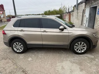 TIGUAN 2017 г.в. Бежевый автомобиль TIGUAN Бежевый 2017 г.в. Тел. 8 9171369868, e-mail: tenkin_evgenii@mail.ru.