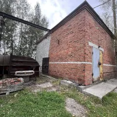 Здание шахты №1 98.2 кв.м и земельный участок 456 кв.м Березовский Свердловская область Объект недвижимости, расположенный по адресу: Свердловская область, г.Березовский, шахта Центральная, дом 4, включающий: здание, назначение: нежилое, наименование: здание шахты №1 литер АА1А2а, площадью 98,2…