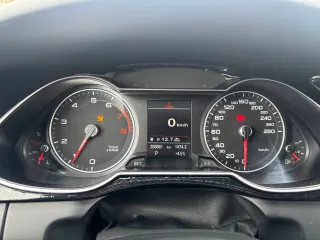 Audi A4, 2013. Автомобиль марки AUDI модель A4 2013 г.в. VIN-номер WAUZZZ8K3EN008379. Ознакомление с имуществом и документацией осуществляется по согласованию с организатором торгов по электронной почте: auvolokitin@gmail.com, 89950996095. Транспортное средство находится по месту нахождения…