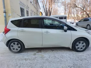 Продажа автомобиля Nissan Note 2016 года выпуска, номер кузова E12-474272.