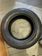 Nokian Hakapeliitta sport utility 255/60 R18 2004 автомобильная зимняя шина Nokian NOPW (Hakapeliitta sport utility) 255/60 R18 количество 1 шт. дата выпуска 39 неделя 2004 года, шины новые, не устанавливались, не эксплуатировались производитель: Nokian тип запчасти: автомобильная зимняя шина…