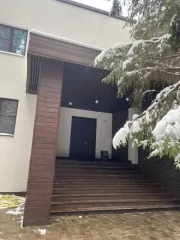 Дом 528,7 кв.м и земельные участки в Московской области. Земельный участок общей площадью 625 кв. м, кадастровый № 50:20:0050328:56, местоположение установлено относительно ориентира, расположенного в границах участка, почтовый адрес ориентира: Московская область, Одинцовский район, с/о Успенский…